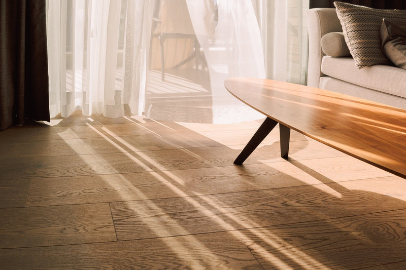 Verkleuring door zon bij houten vloeren