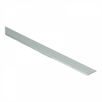 dunne zilvergrijze aluminium profielstrip met subtiele groeven, geschikt als afwerkingsstrip voor vloeren