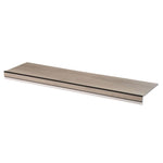 Lichtgrijs eiken houten trapbekleding met subtiele houtstructuur en matte afwerking, smalle plankvormig design.