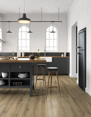 lichte beige eiken vloer met naturel houtstructuur en zichtbare noesten en nerven in brede planken