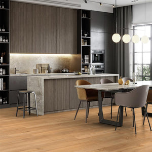 licht eiken vloer met rechte planken en subtiele houtnerfstructuur in natuurlijke beige tint met lichte knoesten