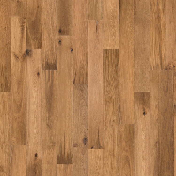 lichte beige eiken vloer met brede planken en natuurlijke houtnerfstructuur met zichtbare knoesten en variatie in kleurtoon