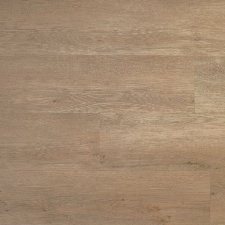 licht beige eiken vloer met subtiele houtnerfstructuur en brede planken zonder duidelijk patroon
