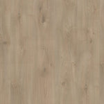 lichte beige eiken vloer met natuurlijke houtstructuur en zichtbare knoesten in brede planken
