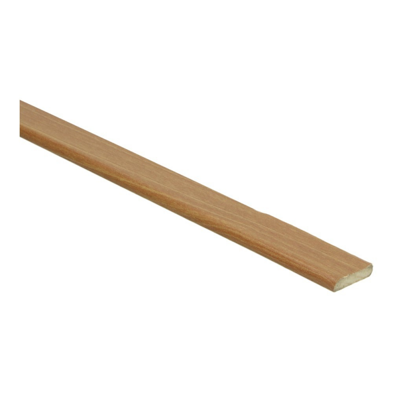 dunne laminaat of parket afwerkstrip in licht bruin eiken met fijne houtnerf structuur