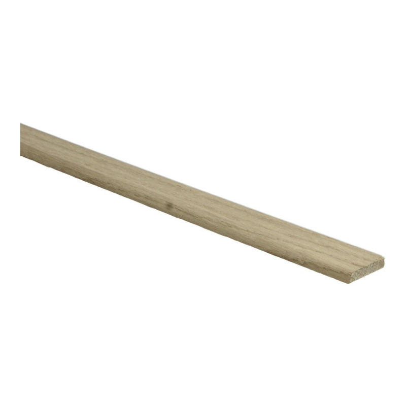licht beige eiken plint met gladde houtstructuur, smal en langwerpig model