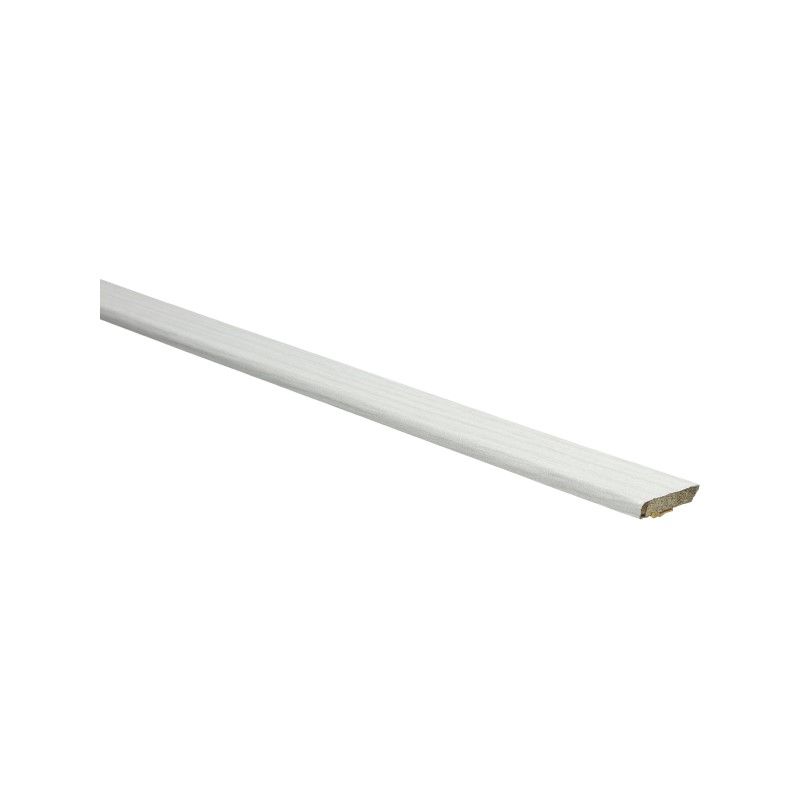 plint in smalle rechthoekige vorm met een licht wit es kleur en subtiele houtnerfstructuur
