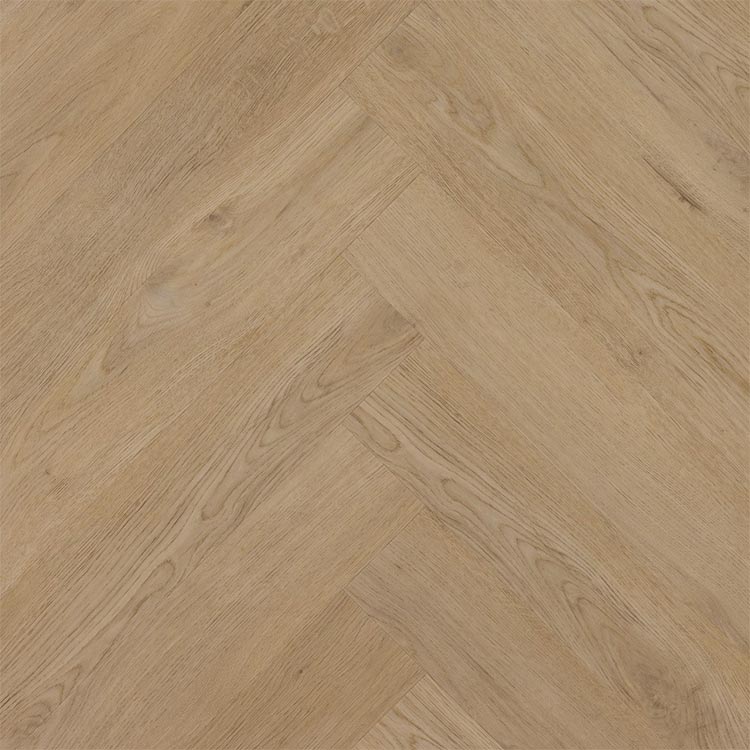 licht beige eiken visgraatvloer met een subtiele houtnerfstructuur en brede planken