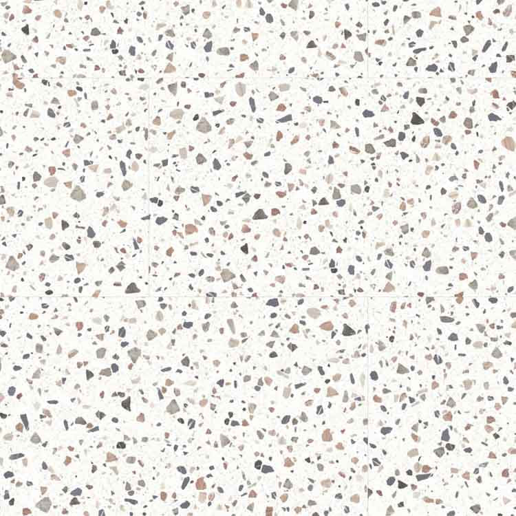 Tegelvloer met grote witte terrazzo tegels in offwhite crème, met kleine onregelmatige steendelen in beige, taupe, donkergrijs en roestkleurig patroon.
