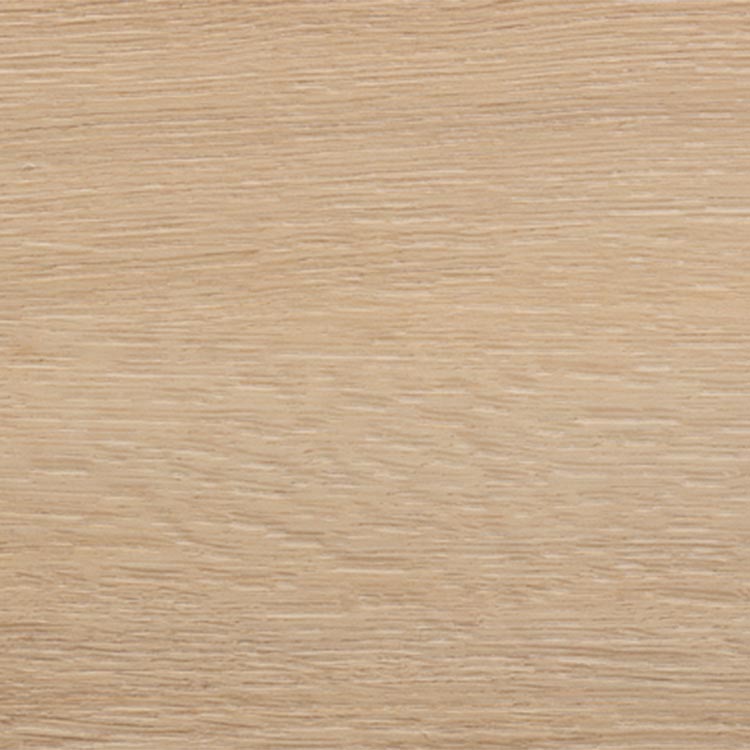 licht beige eiken vloer met fijne houtnerfstructuur en zachte matte afwerking