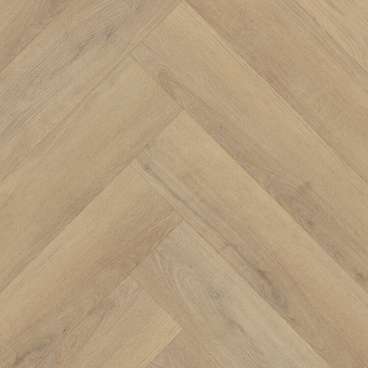 licht eiken visgraat vloer met subtiele houtstructuur en matte afwerking