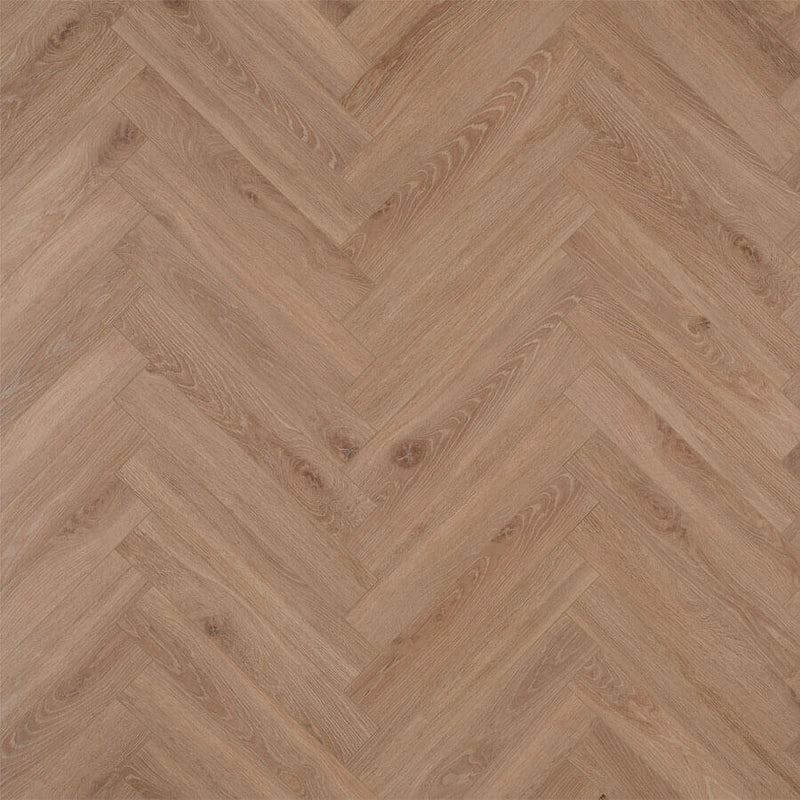 licht eiken visgraatvloer met een fijne houtstructuur en natuurlijke knoesten in een warme beige tint