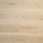 licht beige eiken laminaat met subtiele houtnerfstructuur en matte afwerking