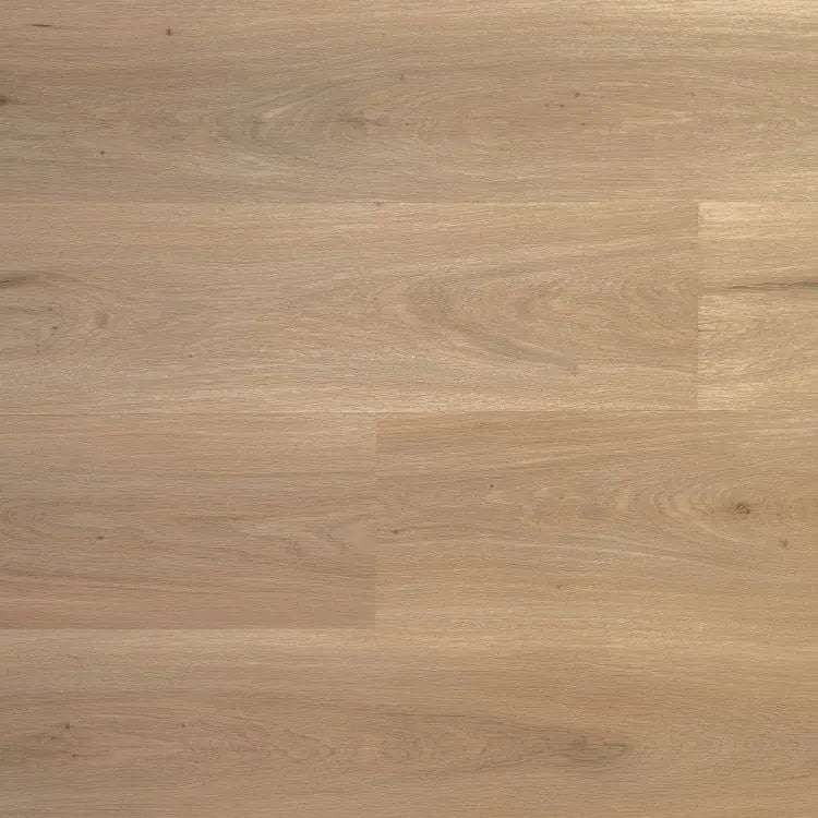 licht eiken vloer met zachte houtnerfstructuur en matte afwerking in brede planken
