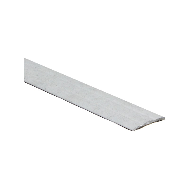 lichte grijs afgeronde overgangsstrip met licht oneffen oppervlak en matte afwerking