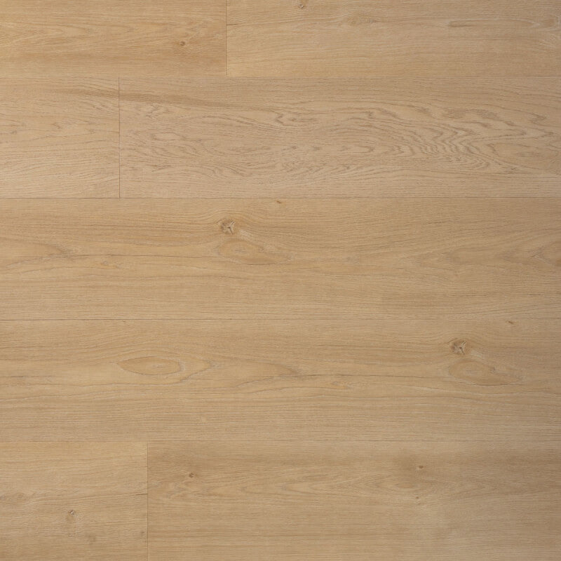 licht beige eiken vloer met brede planken en subtiele houtnerfstructuur en natuurlijke noesten