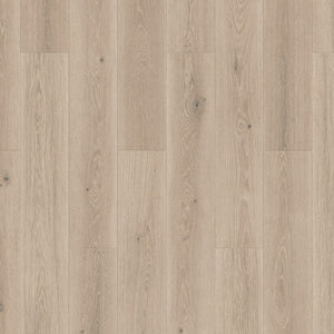 licht beige eiken vloer met rechte brede planken en subtiele houtnerven en noesten in natuurlijke structuur