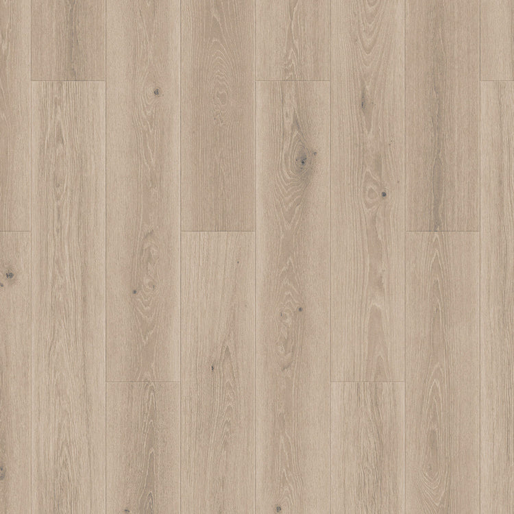 licht beige eiken vloer met rechte brede planken en subtiele houtnerven en noesten in natuurlijke structuur