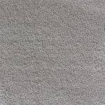licht grijs tapijt met dichte, korte pool en zachte textuur