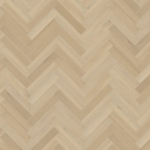 licht eiken vloer met visgraatpatroon en subtiele houtstructuur in zachte beige tinten