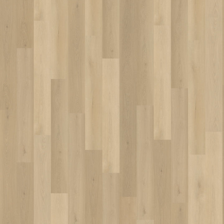 lichte beige eiken vloer met langwerpige planken en een subtiele houtnerfstructuur