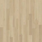 lichte vloer met brede planken in een licht beige eiken kleur met een subtiele houtnerfstructuur