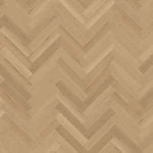 licht beige eiken vloer met visgraat patroon en subtiele houtstructuur