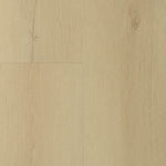 lichte beige eiken vloer met brede planken en subtiele houtnerfstructuur