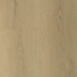 lichte beige eiken vloer met subtiele houtnerfstructuur en brede planken in horizontaal patroon