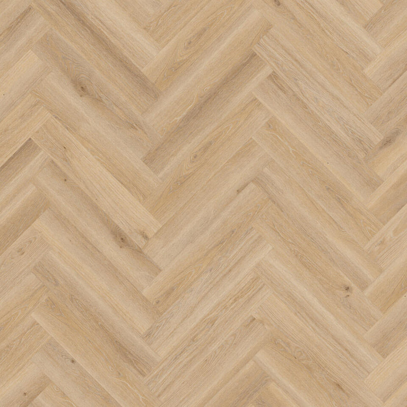 licht eiken vloer met visgraatpatroon, fijne houtstructuur en subtiele noesten in zandkleurige beige tinten