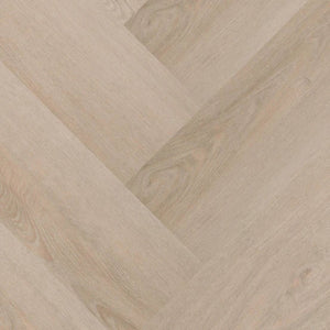 licht beige eiken visgraatvloer met subtiele houtstructuur en matte afwerking
