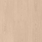 lichte beige eiken vloer met rechte planken en fijne houtnerfstructuur