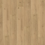 licht beige eiken vloer met rechte brede planken en subtiele houtnerfstructuur, natuurlijke houtkleur met knoesten en fijne vezelpatronen